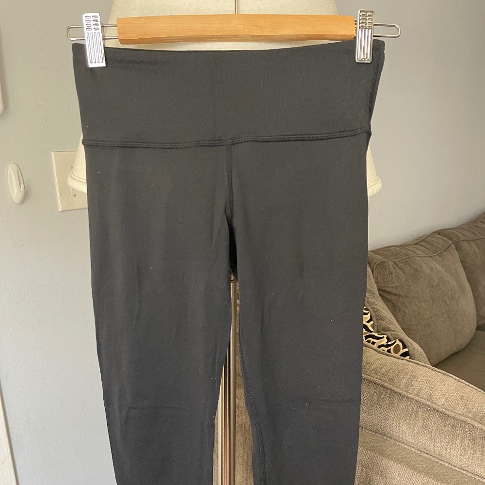 lululemon athletica Black Wunder Under Thin Yoga Crop 21 in